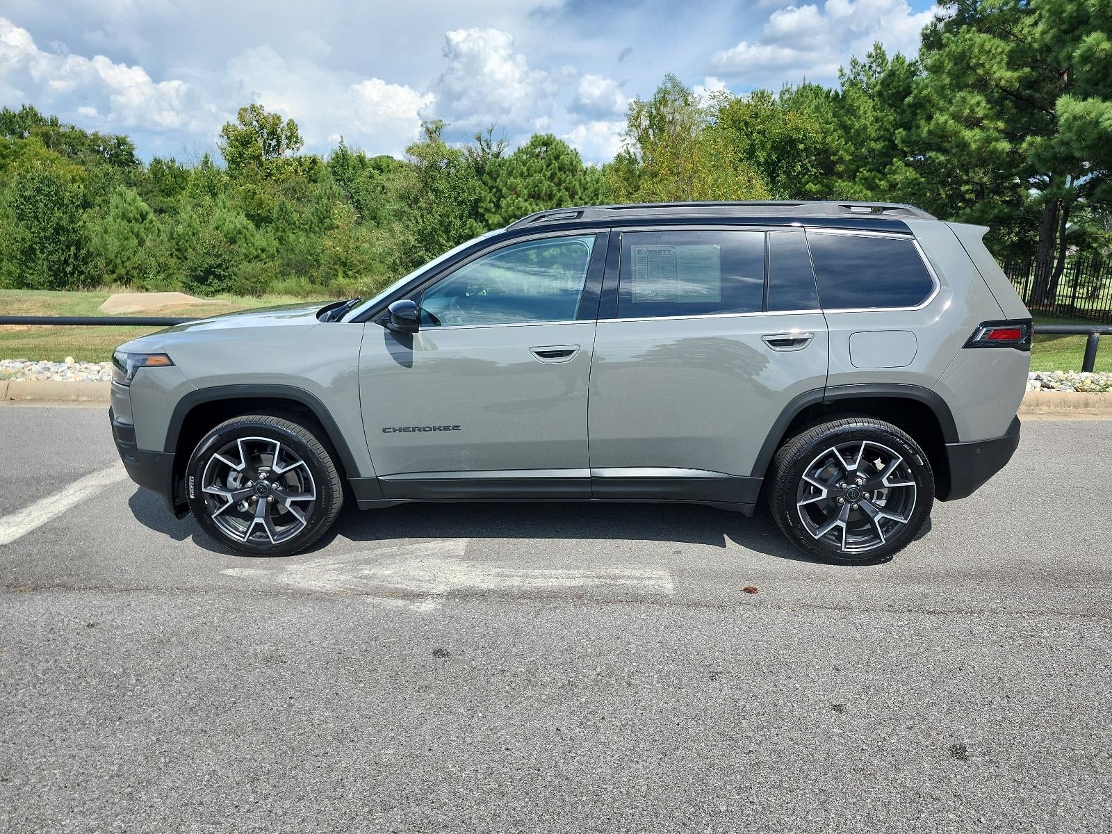 2026 Jeep Cherokee Overland
