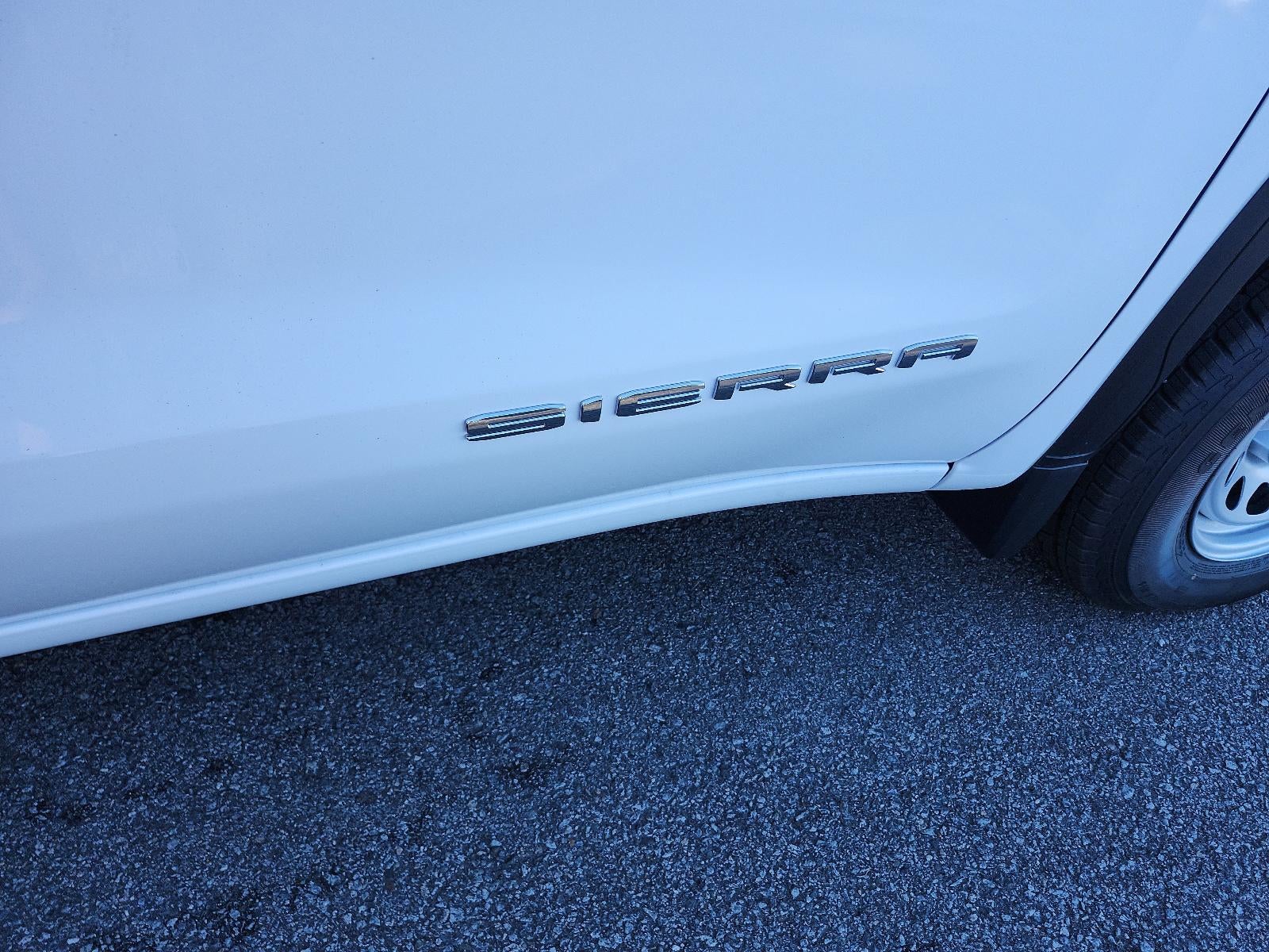 2026 GMC Sierra 1500 Crew Cab Short Box 4-Wheel Drive Pro