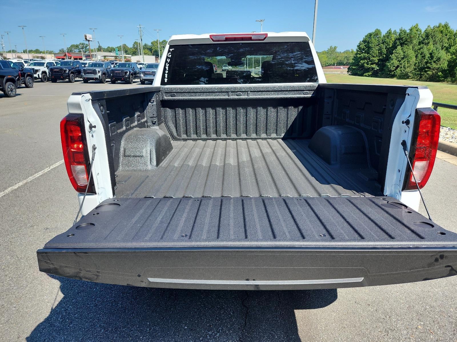 2026 GMC Sierra 1500 Crew Cab Short Box 4-Wheel Drive Pro