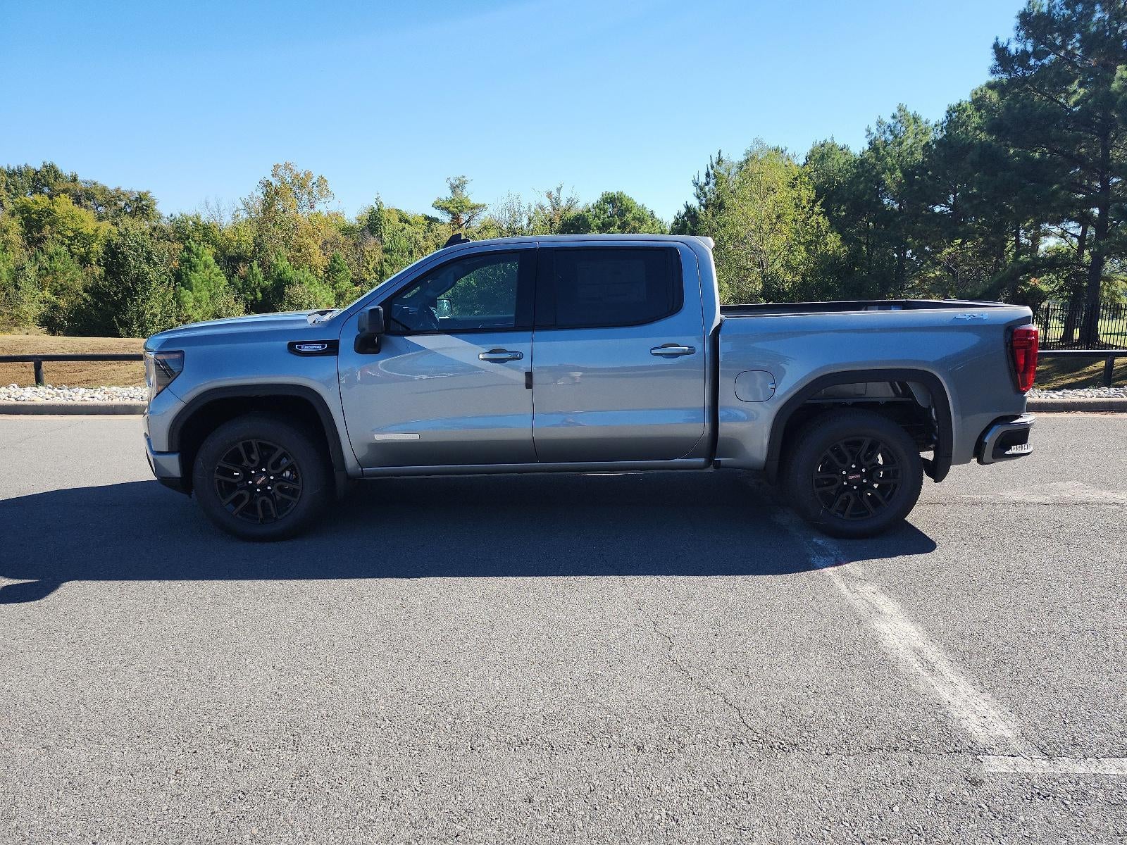 2026 GMC Sierra 1500 Crew Cab Short Box 4-Wheel Drive Elevation 3VL