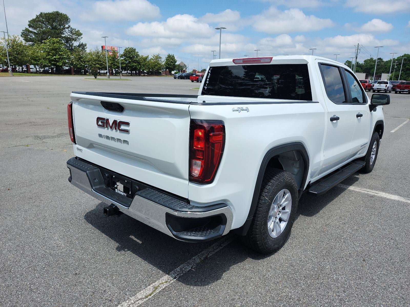 2026 GMC Sierra 1500 Crew Cab Short Box 4-Wheel Drive Pro