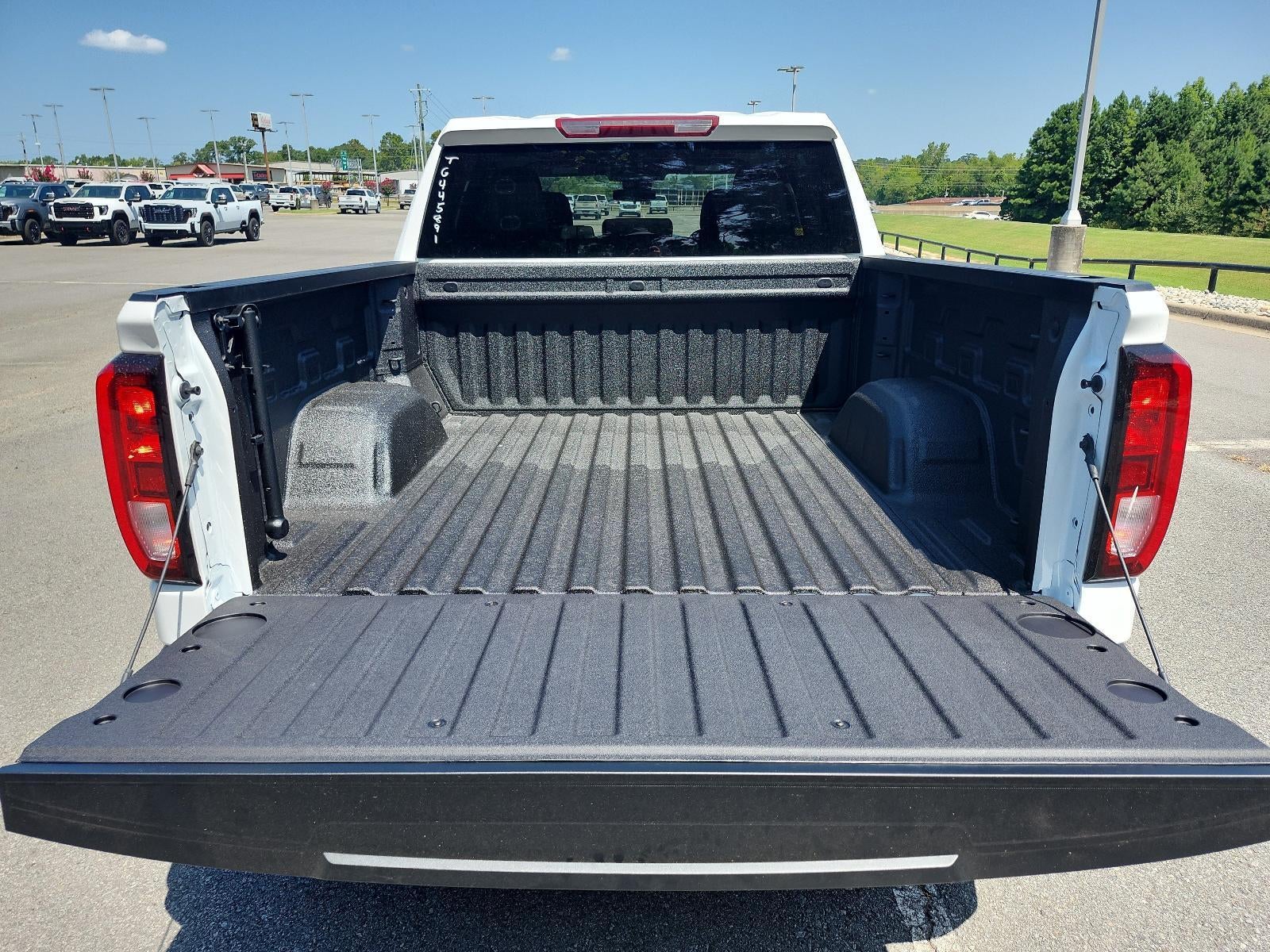 2026 GMC Sierra 1500 Crew Cab Short Box 4-Wheel Drive Pro