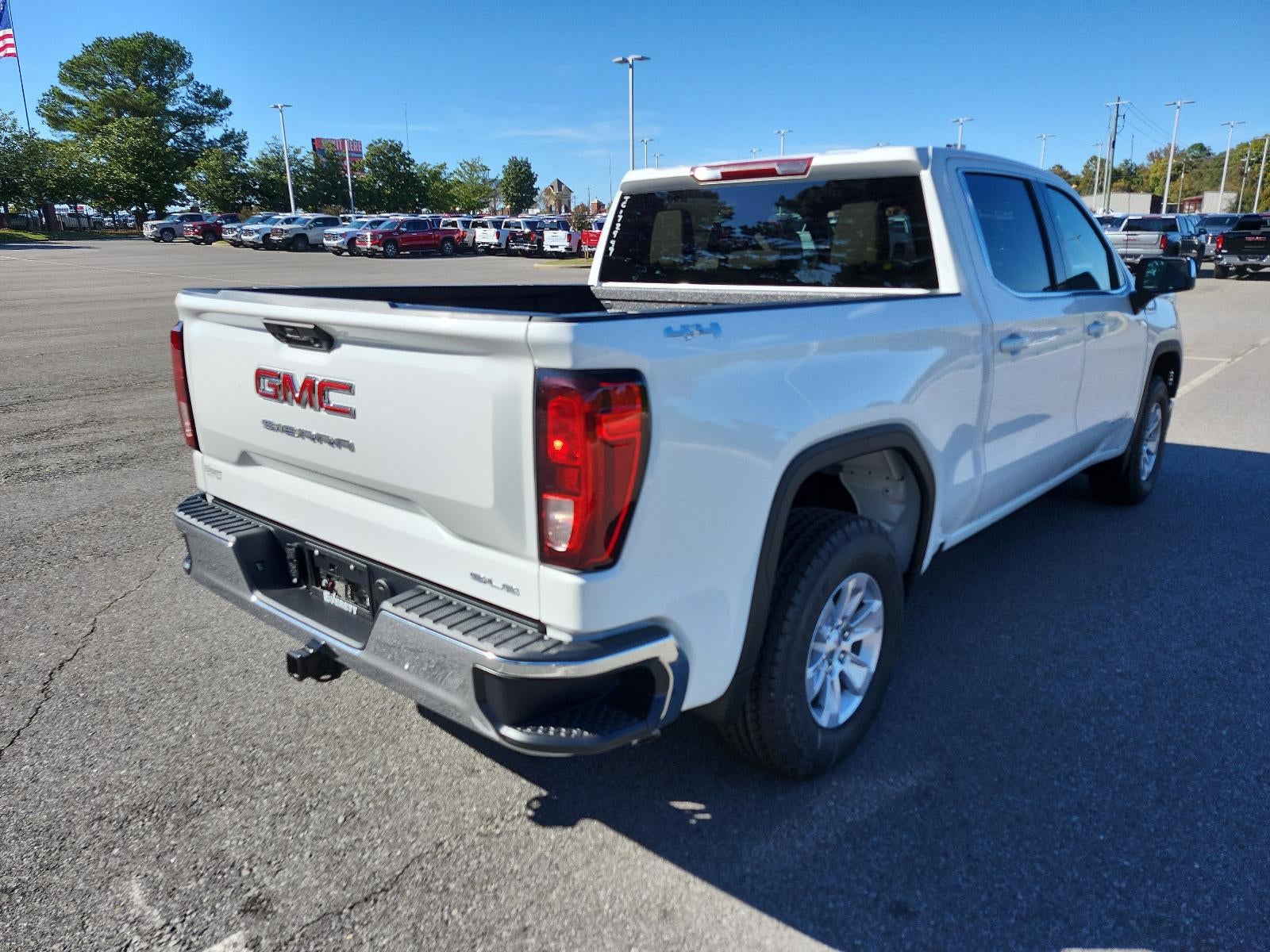 2026 GMC Sierra 1500 Crew Cab Short Box 4-Wheel Drive SLE