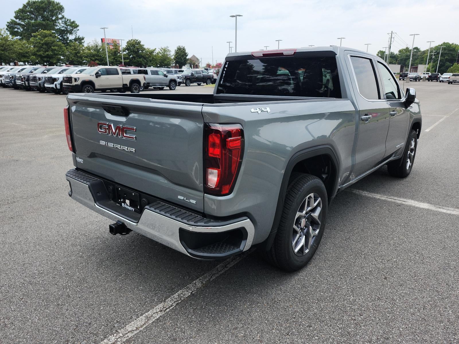 2026 GMC Sierra 1500 Crew Cab Short Box 4-Wheel Drive SLE