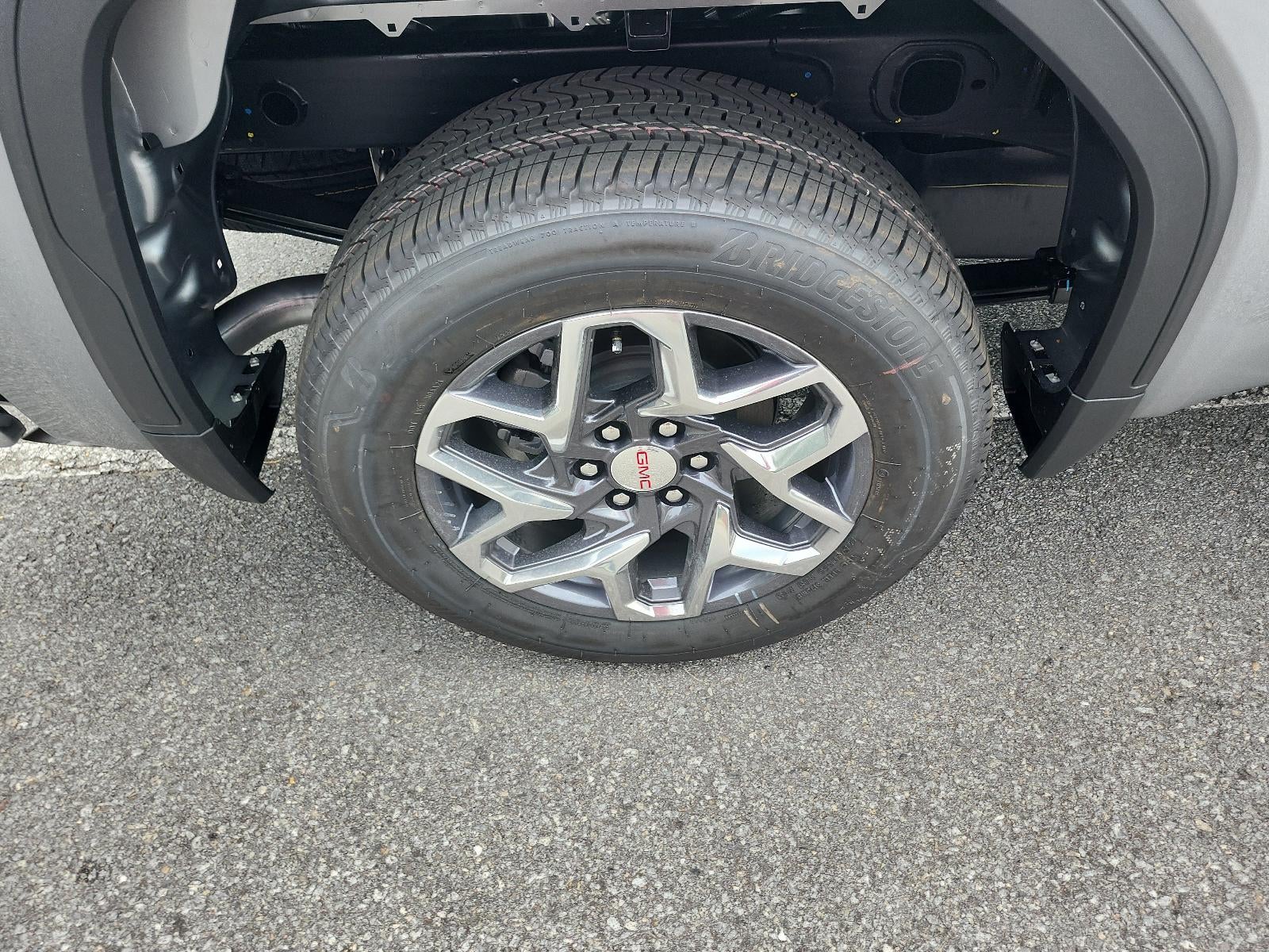 2026 GMC Sierra 1500 Crew Cab Short Box 4-Wheel Drive SLE