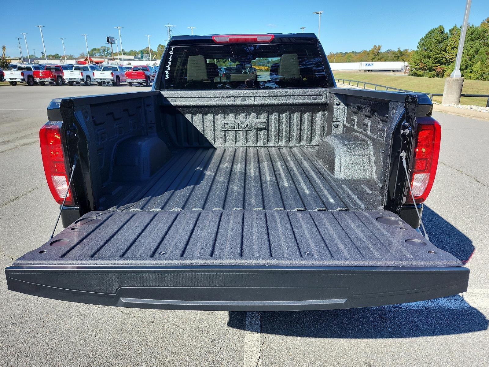 2026 GMC Sierra 1500 Crew Cab Short Box 4-Wheel Drive SLE