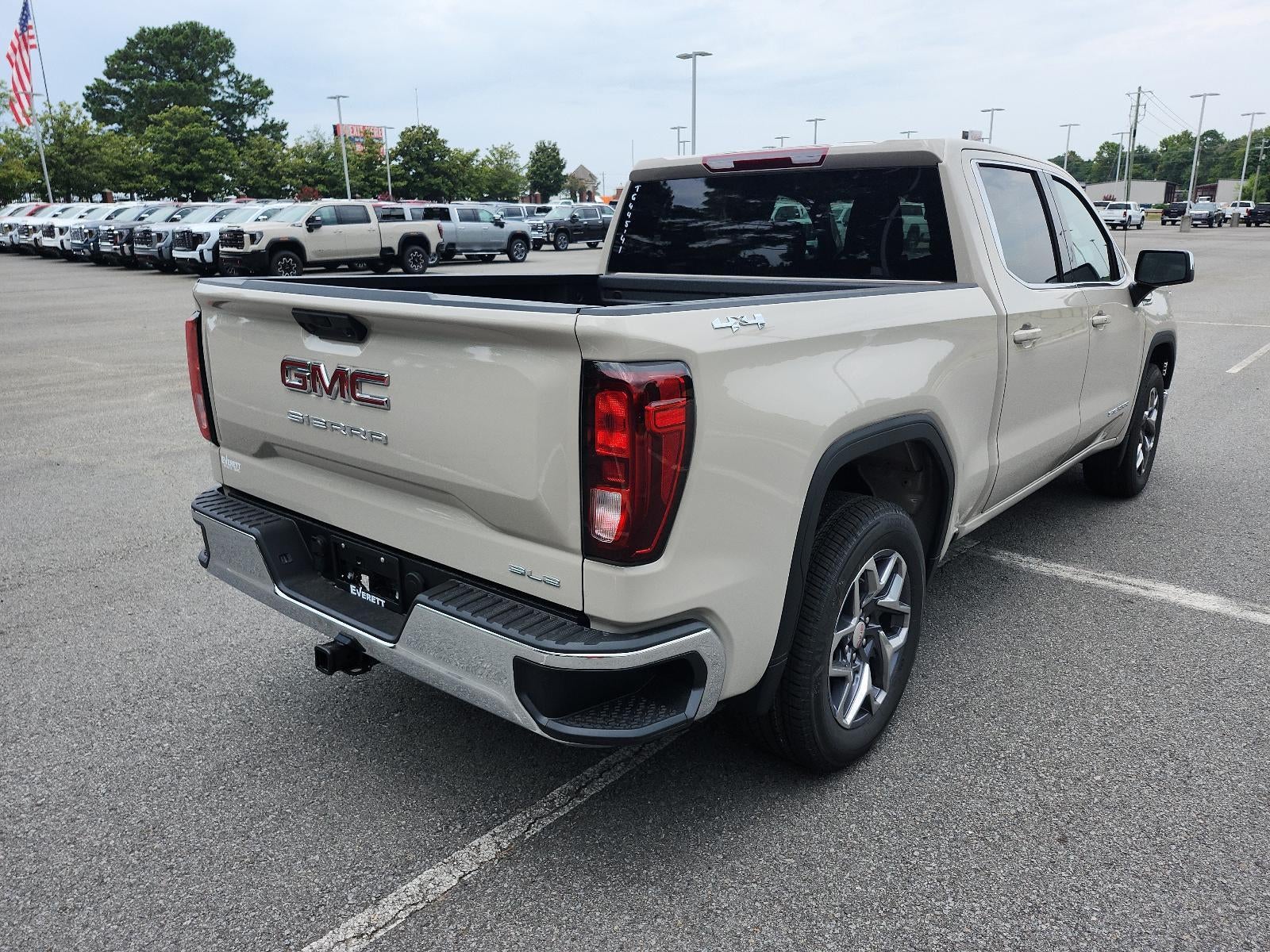2026 GMC Sierra 1500 Crew Cab Short Box 4-Wheel Drive SLE