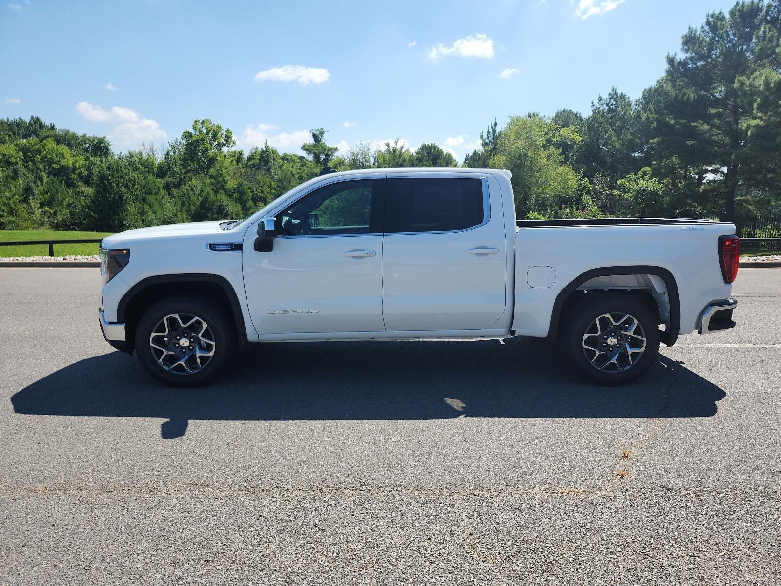 2026 GMC Sierra 1500 Crew Cab Short Box 4-Wheel Drive SLE