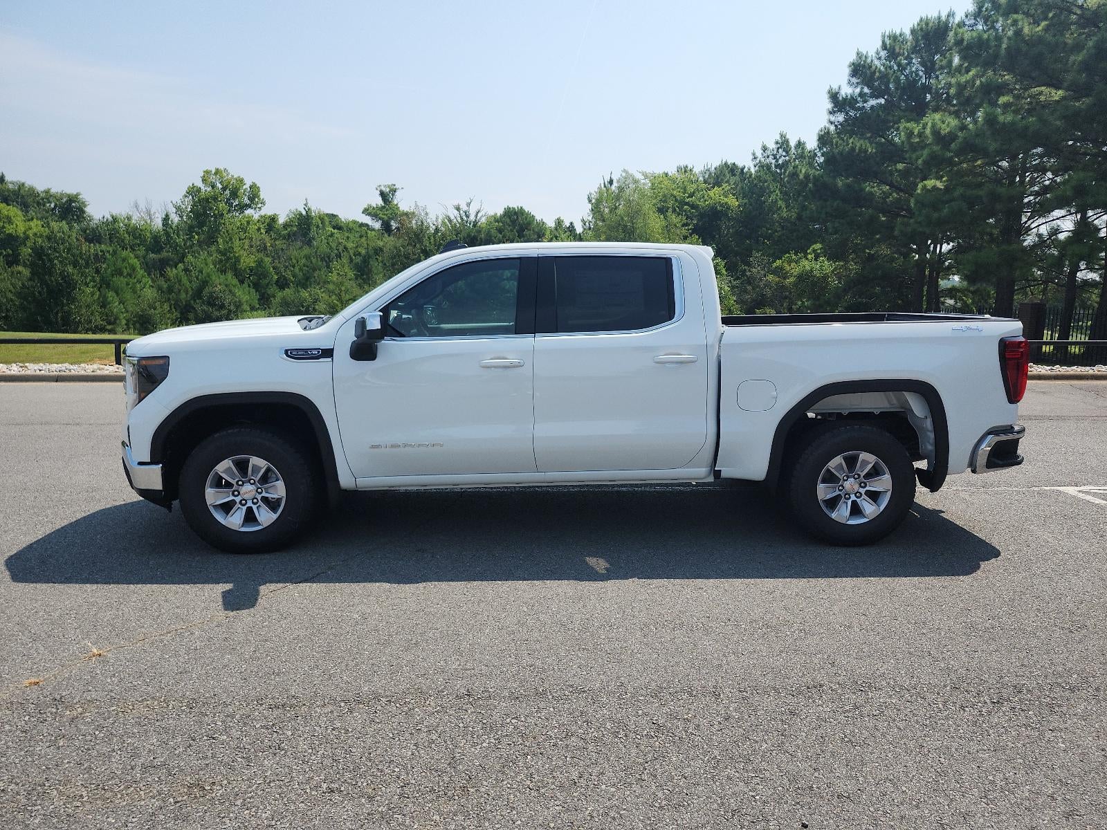 2026 GMC Sierra 1500 Crew Cab Short Box 4-Wheel Drive SLE