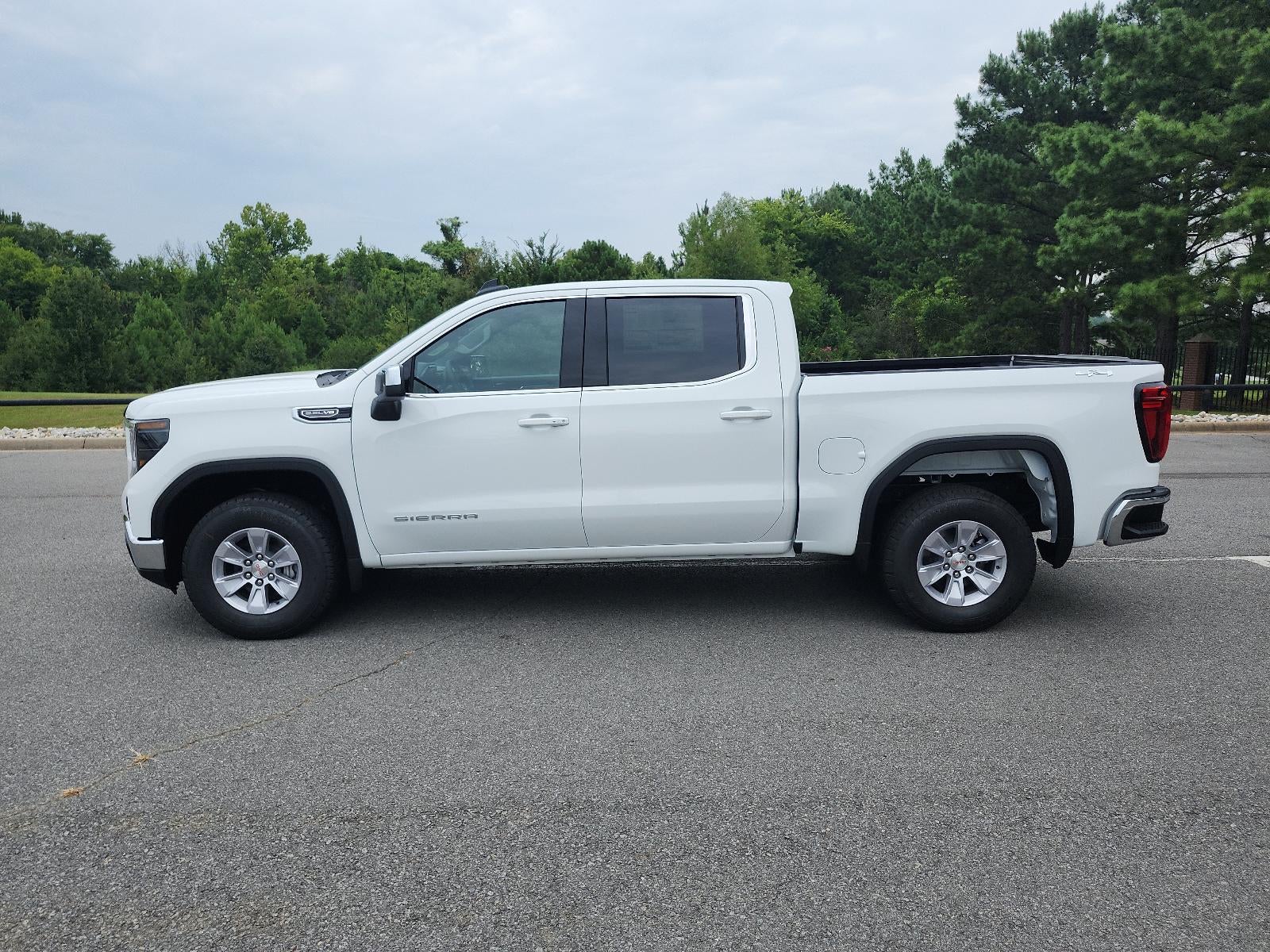 2026 GMC Sierra 1500 Crew Cab Short Box 4-Wheel Drive SLE