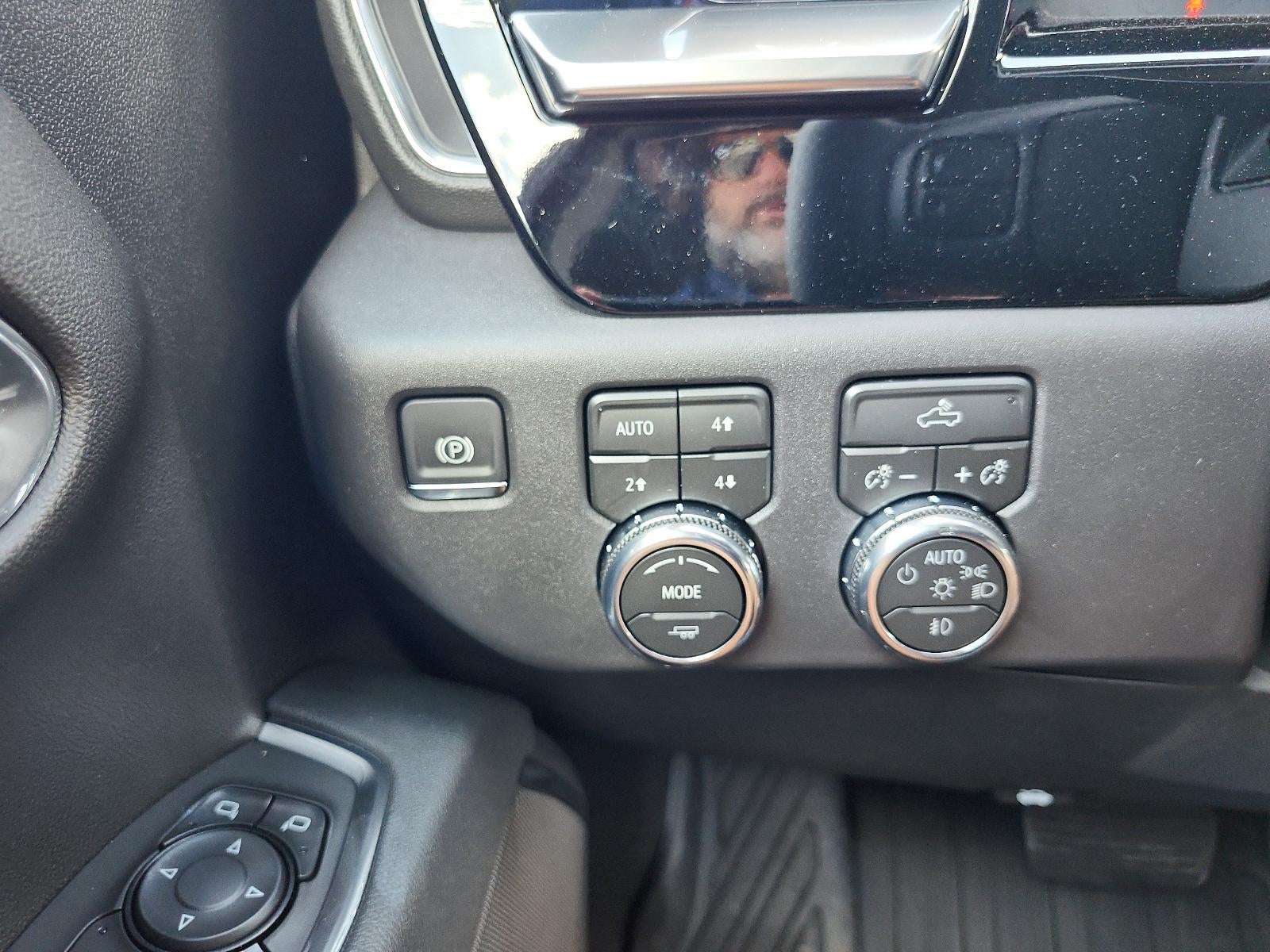 2026 GMC Sierra 1500 Crew Cab Short Box 4-Wheel Drive Elevation 3SB