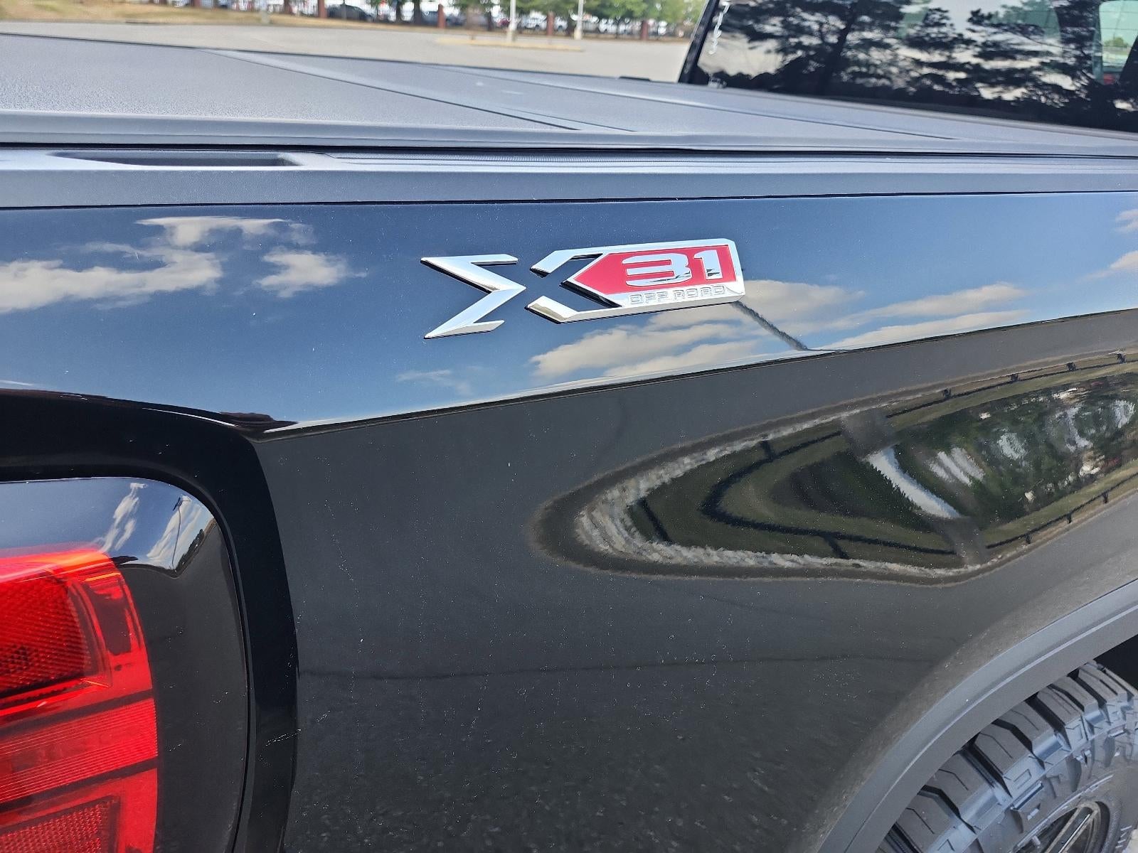 2026 GMC Sierra 1500 Crew Cab Short Box 4-Wheel Drive Elevation 3SB