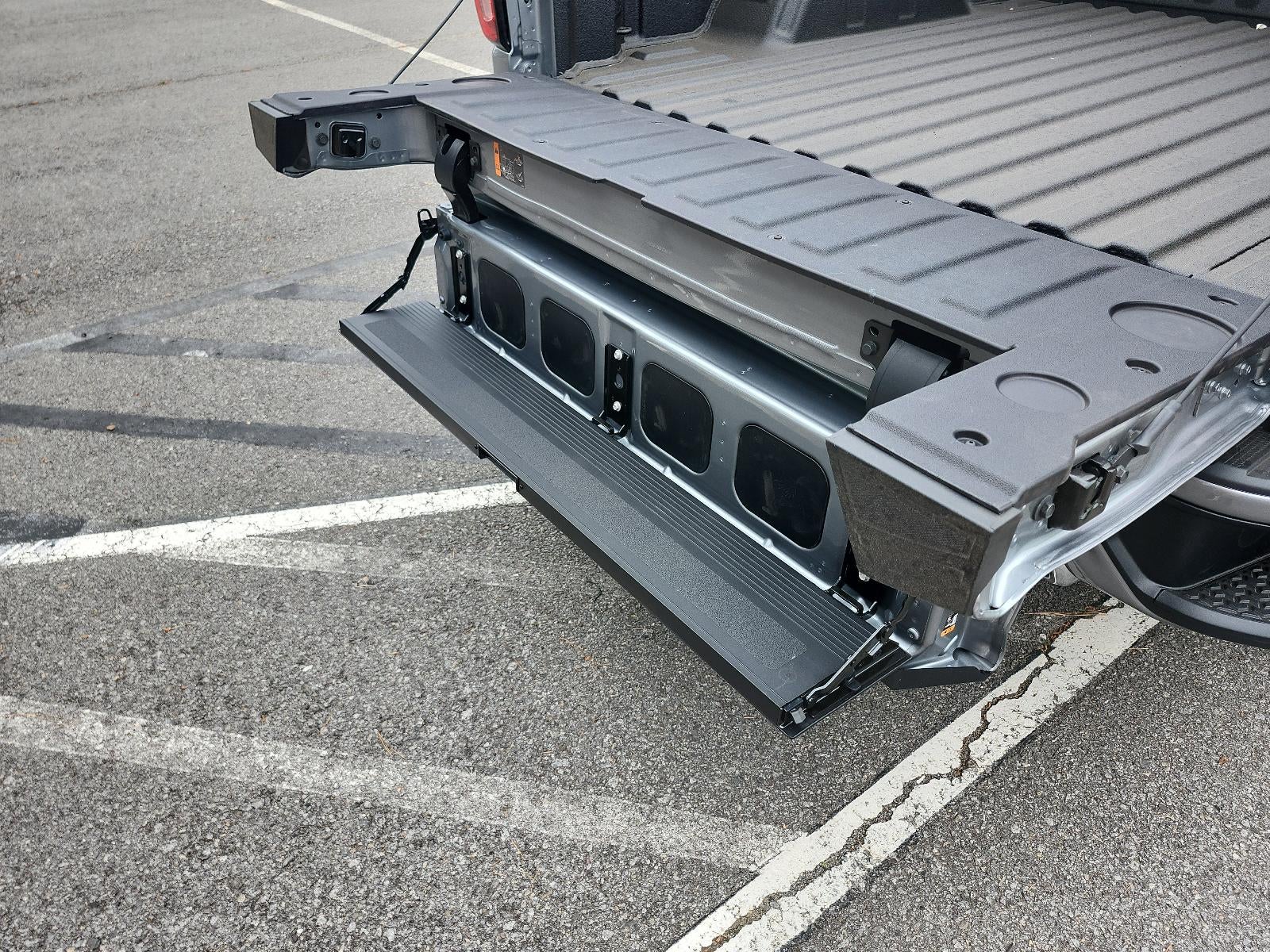 2026 GMC Sierra 1500 Crew Cab Short Box 4-Wheel Drive Elevation 3SB