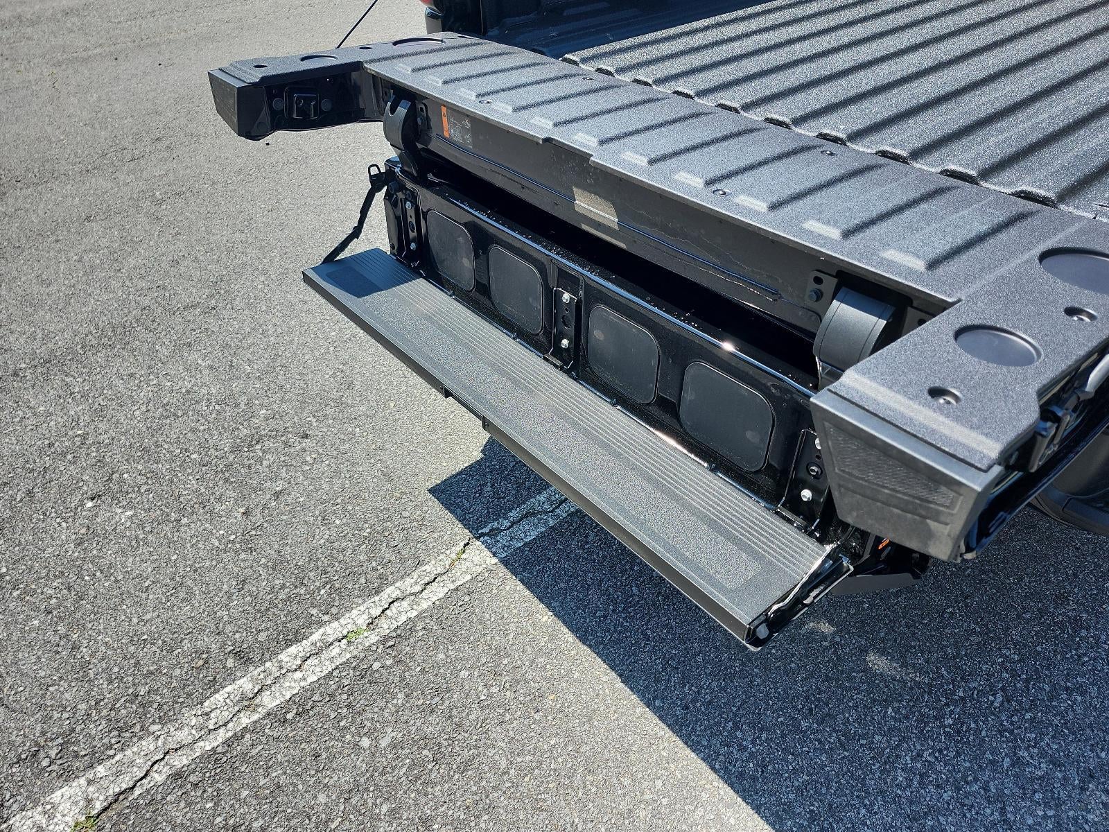 2026 GMC Sierra 1500 Crew Cab Short Box 4-Wheel Drive Elevation 3SB