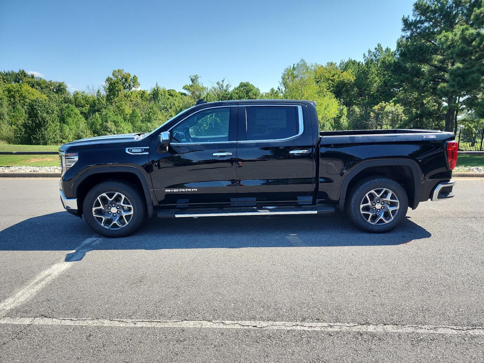 2026 GMC Sierra 1500 Crew Cab Short Box 4-Wheel Drive SLT