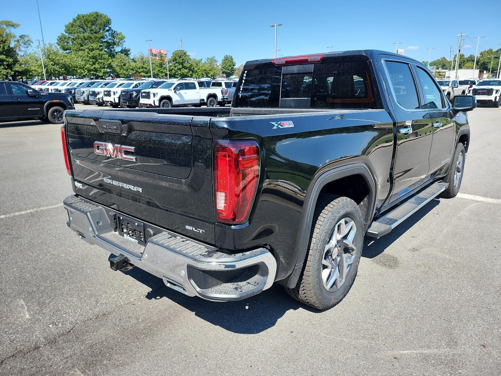 2026 GMC Sierra 1500 Crew Cab Short Box 4-Wheel Drive SLT
