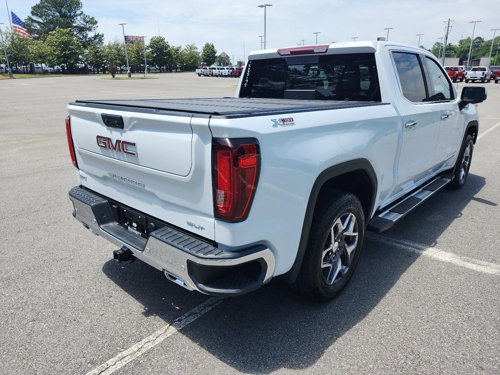 2026 GMC Sierra 1500 Crew Cab Short Box 4-Wheel Drive SLT