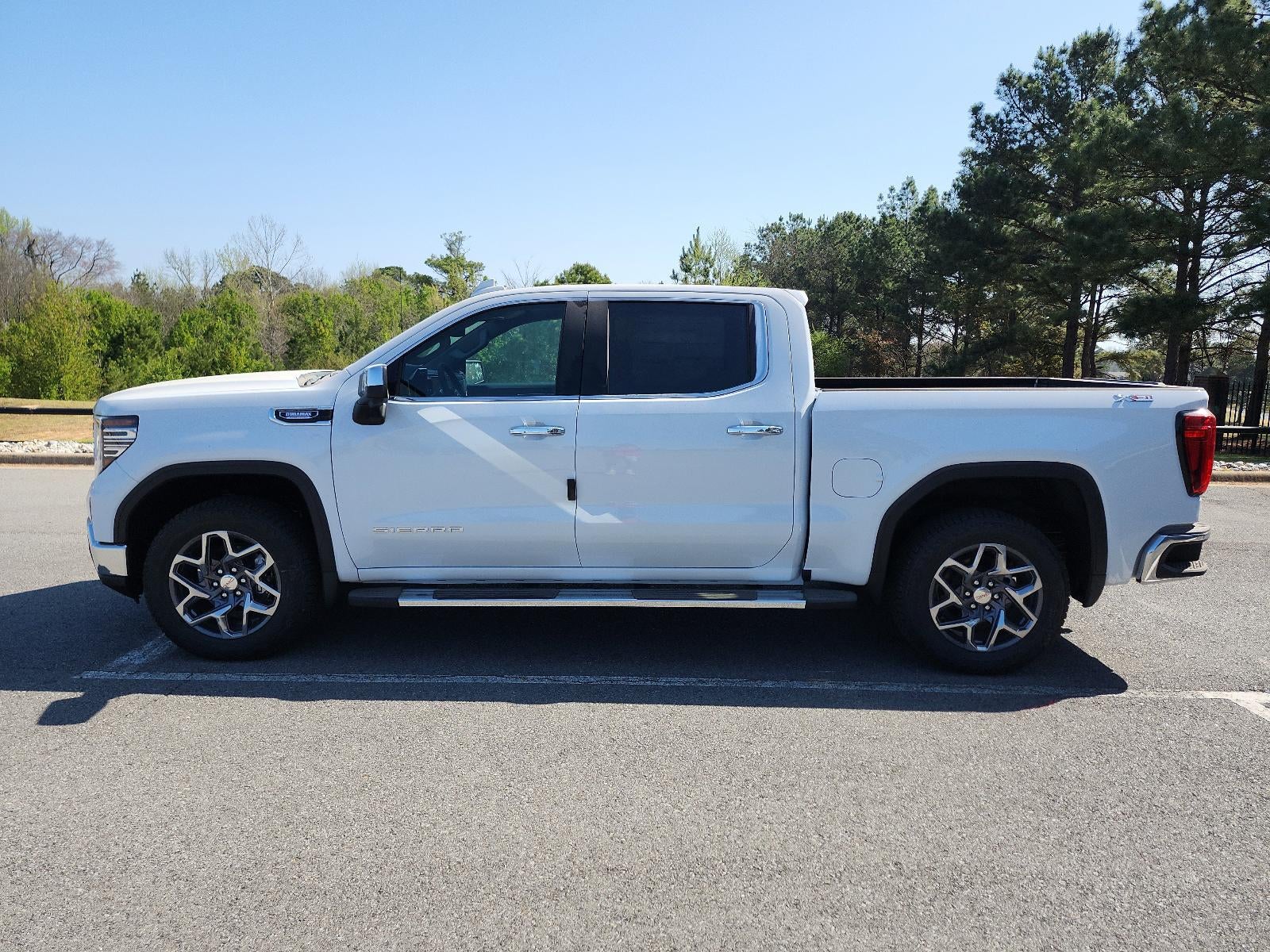 2026 GMC Sierra 1500 Crew Cab Short Box 4-Wheel Drive SLT