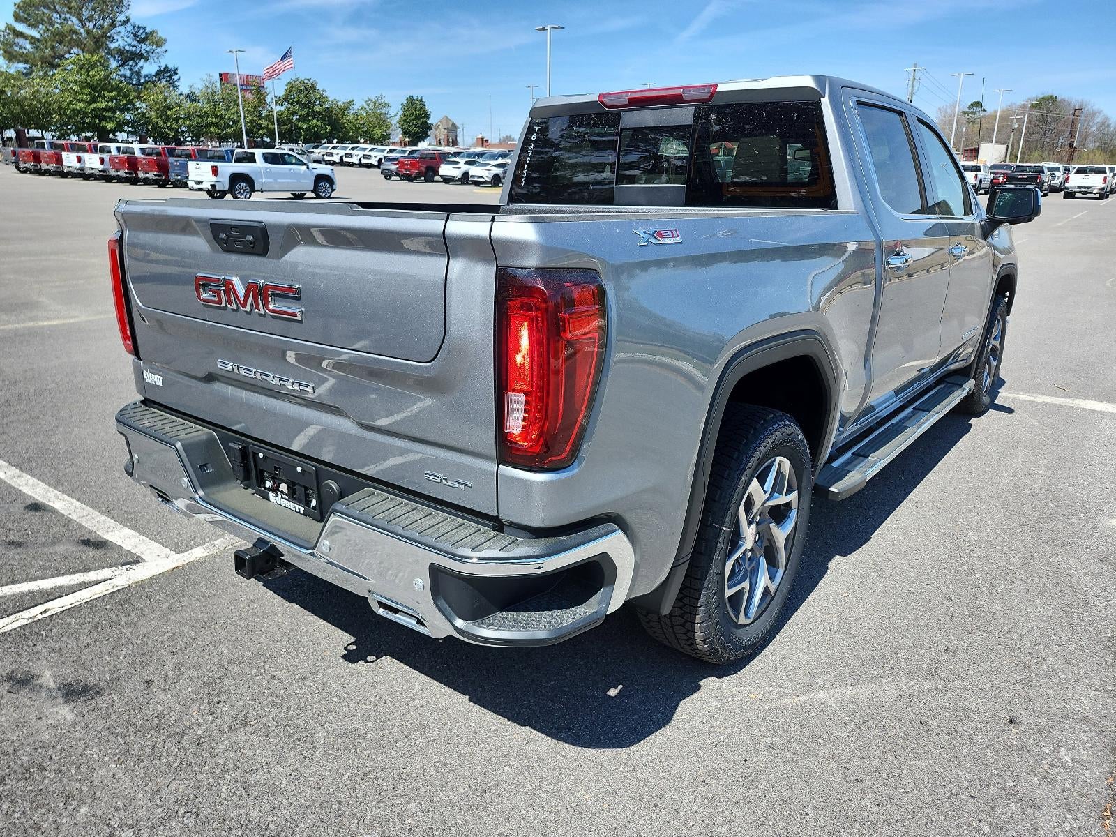2026 GMC Sierra 1500 Crew Cab Short Box 4-Wheel Drive SLT