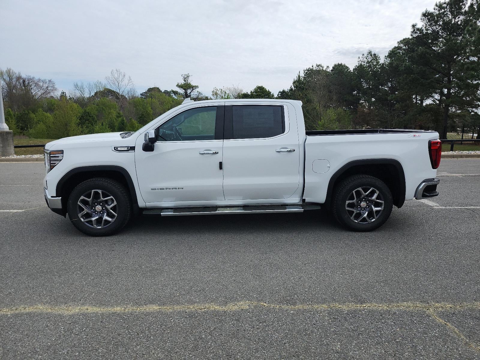 2026 GMC Sierra 1500 Crew Cab Short Box 4-Wheel Drive SLT
