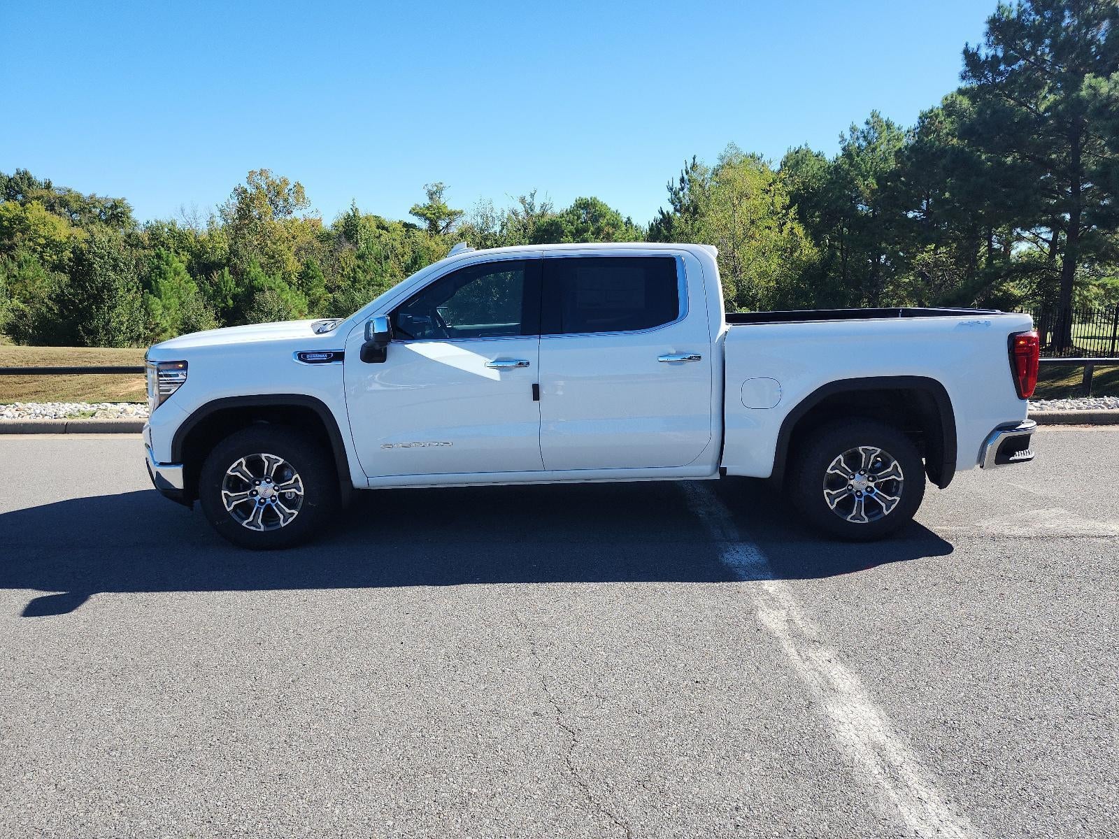 2026 GMC Sierra 1500 Crew Cab Short Box 4-Wheel Drive SLT