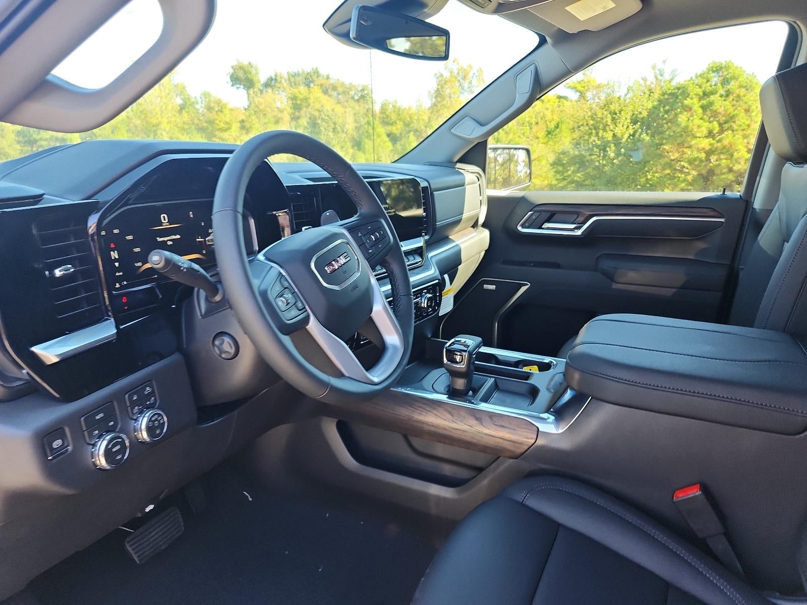 2026 GMC Sierra 1500 Crew Cab Short Box 4-Wheel Drive SLT