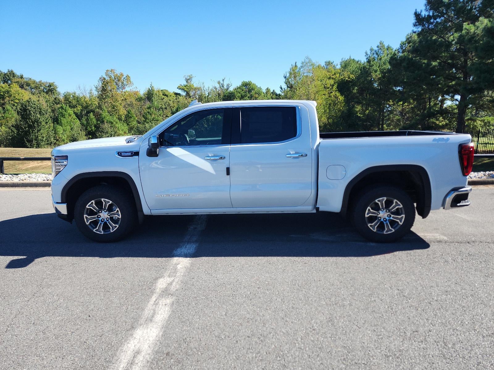 2026 GMC Sierra 1500 Crew Cab Short Box 4-Wheel Drive SLT