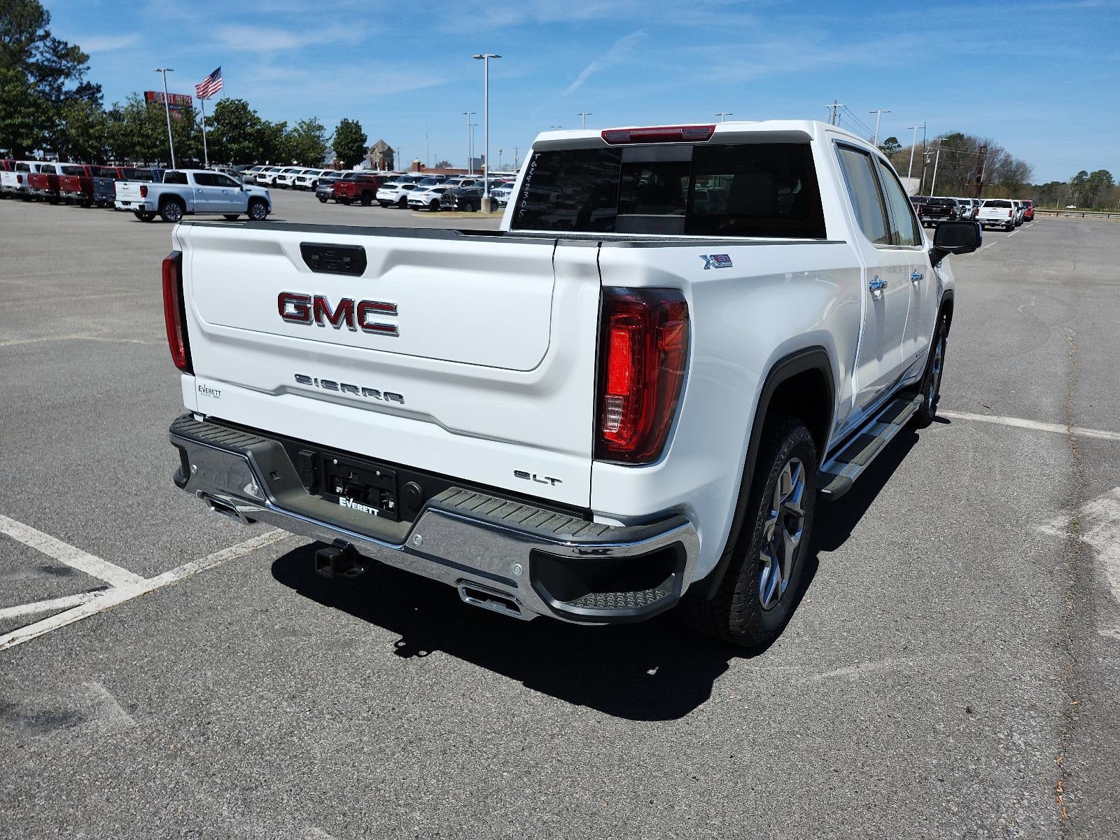 2026 GMC Sierra 1500 Crew Cab Short Box 4-Wheel Drive SLT