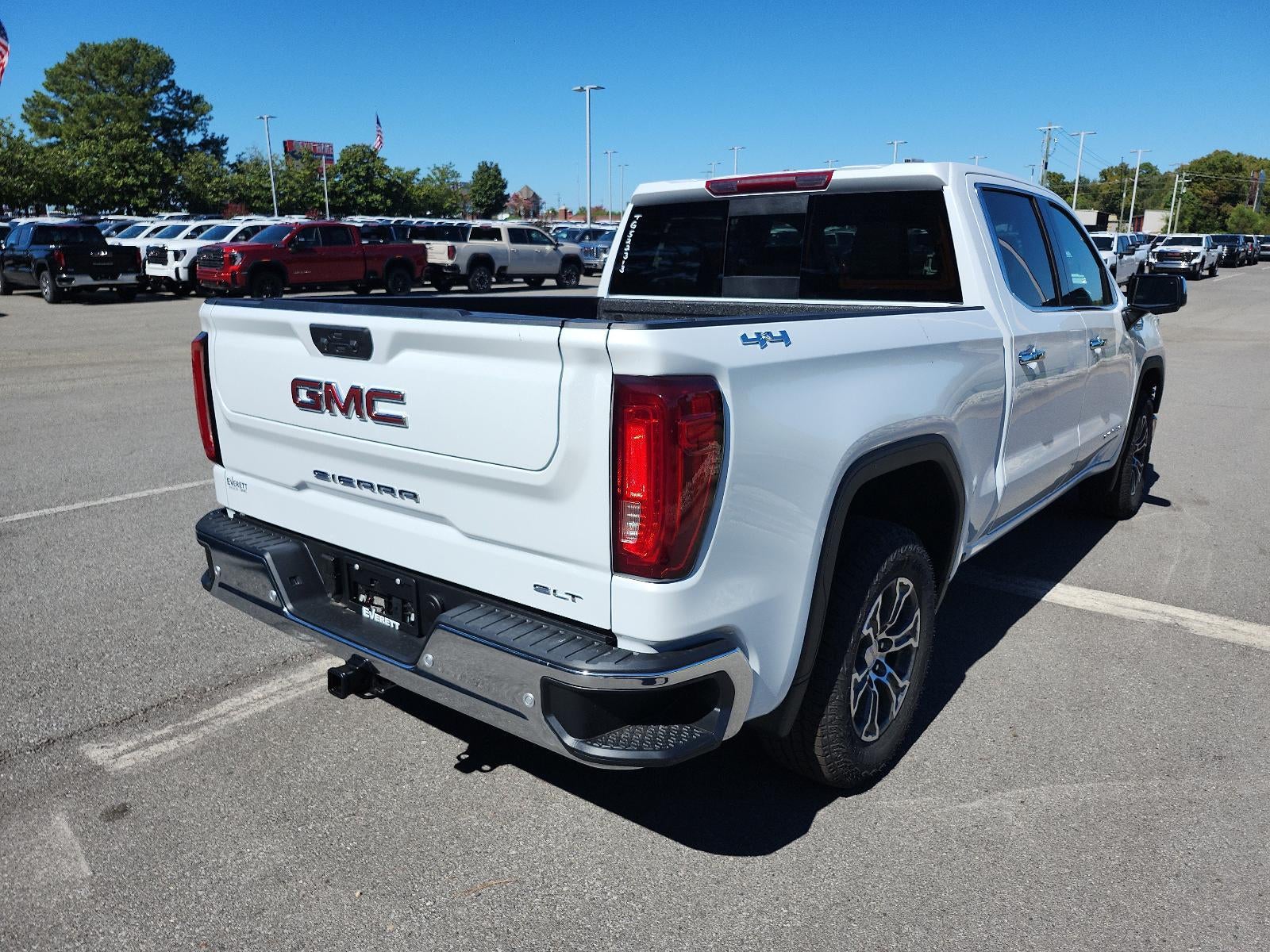 2026 GMC Sierra 1500 Crew Cab Short Box 4-Wheel Drive SLT