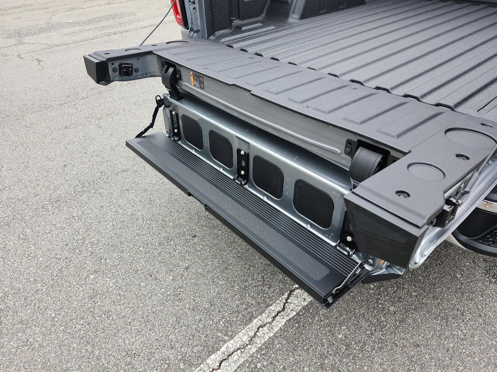 2026 GMC Sierra 1500 Crew Cab Short Box 4-Wheel Drive SLT