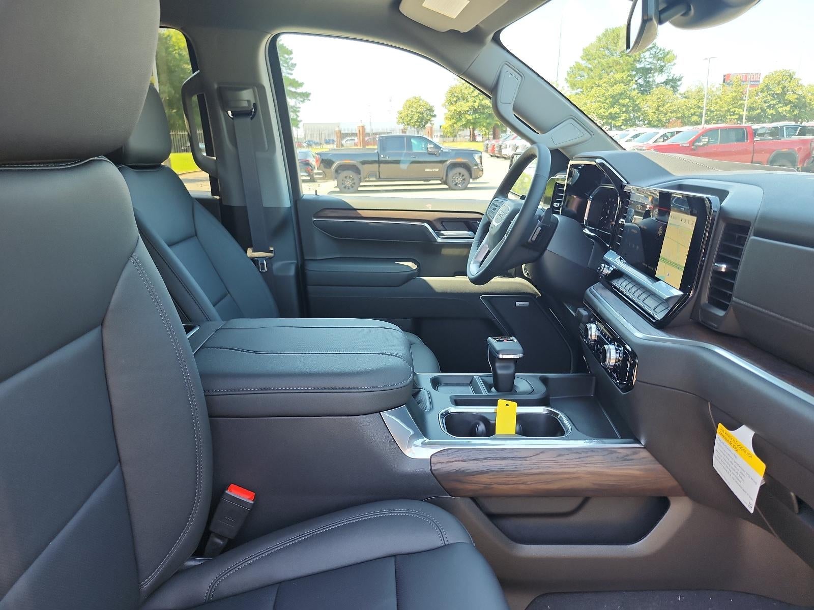 2026 GMC Sierra 1500 Crew Cab Short Box 4-Wheel Drive SLT