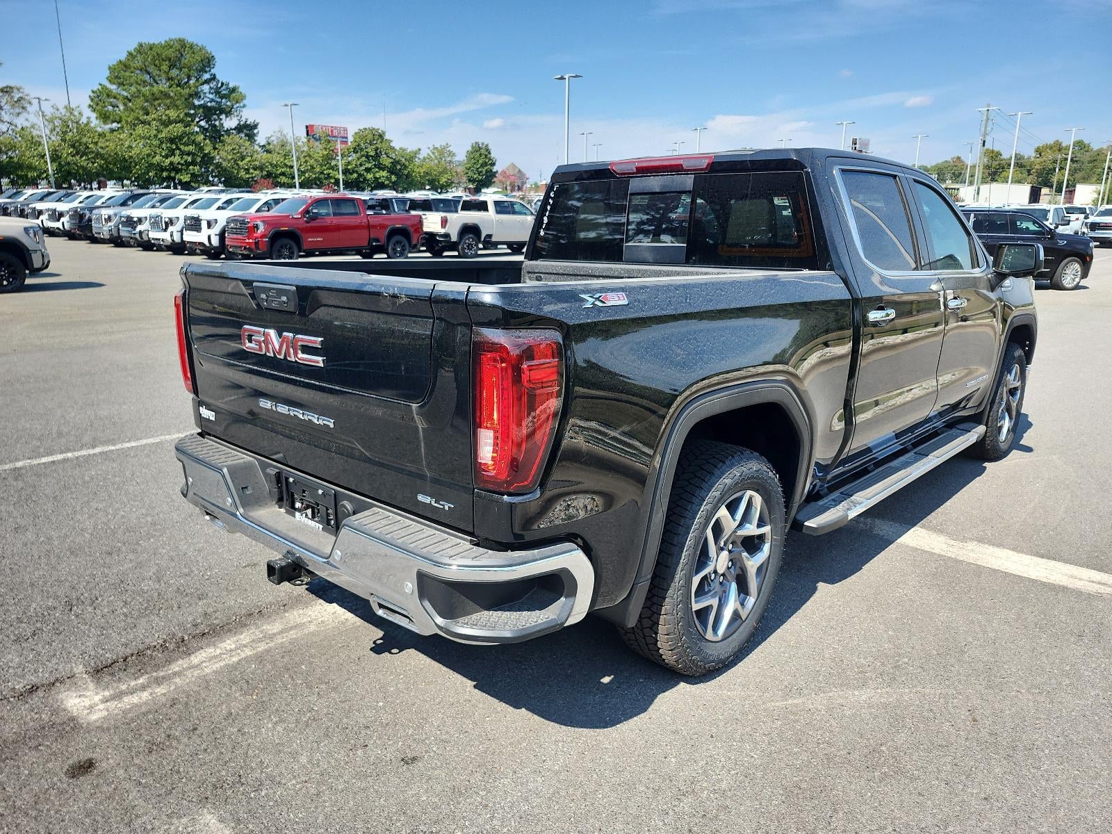 2026 GMC Sierra 1500 Crew Cab Short Box 4-Wheel Drive SLT