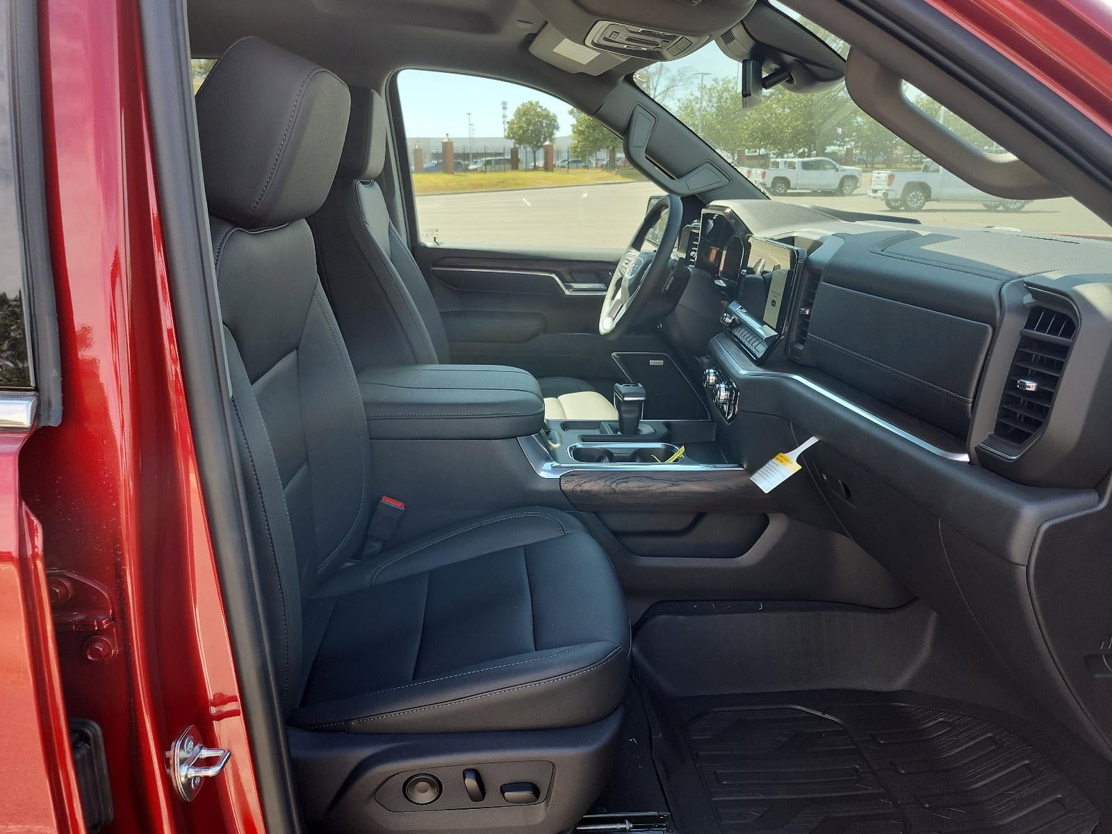 2026 GMC Sierra 1500 Crew Cab Short Box 4-Wheel Drive SLT