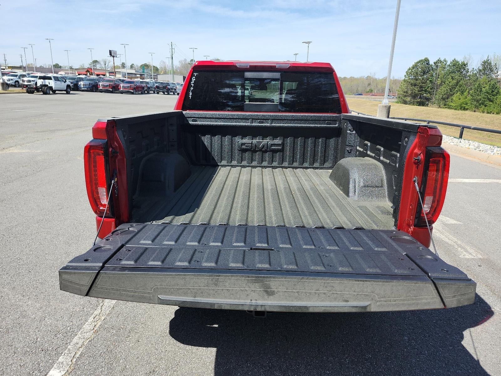 2026 GMC Sierra 1500 Crew Cab Short Box 4-Wheel Drive SLT