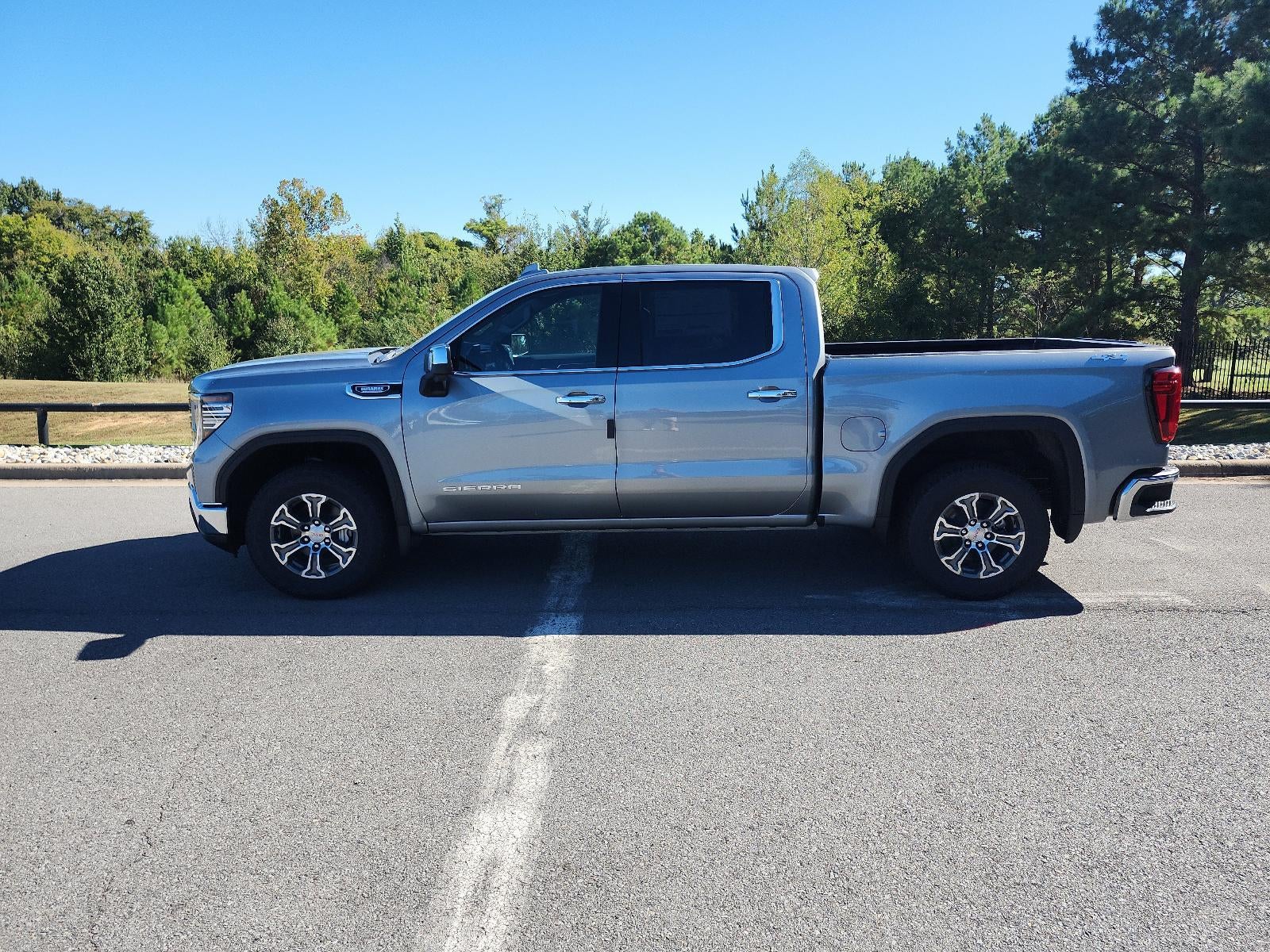 2026 GMC Sierra 1500 Crew Cab Short Box 4-Wheel Drive SLT