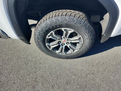 2026 GMC Sierra 1500 Crew Cab Short Box 4-Wheel Drive SLT
