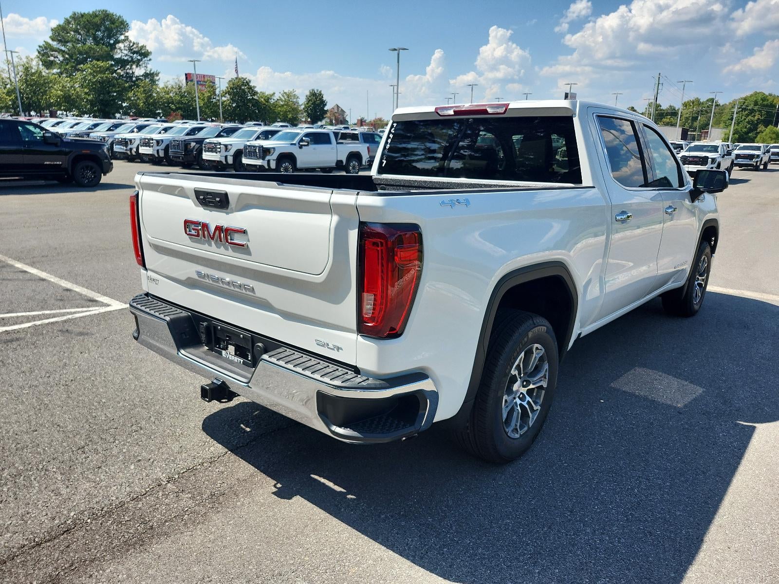 2026 GMC Sierra 1500 Crew Cab Short Box 4-Wheel Drive SLT