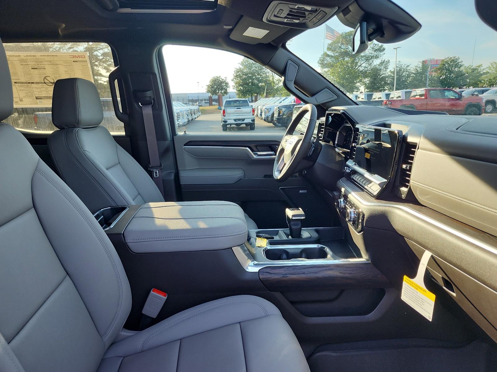 2026 GMC Sierra 1500 Crew Cab Short Box 4-Wheel Drive SLT