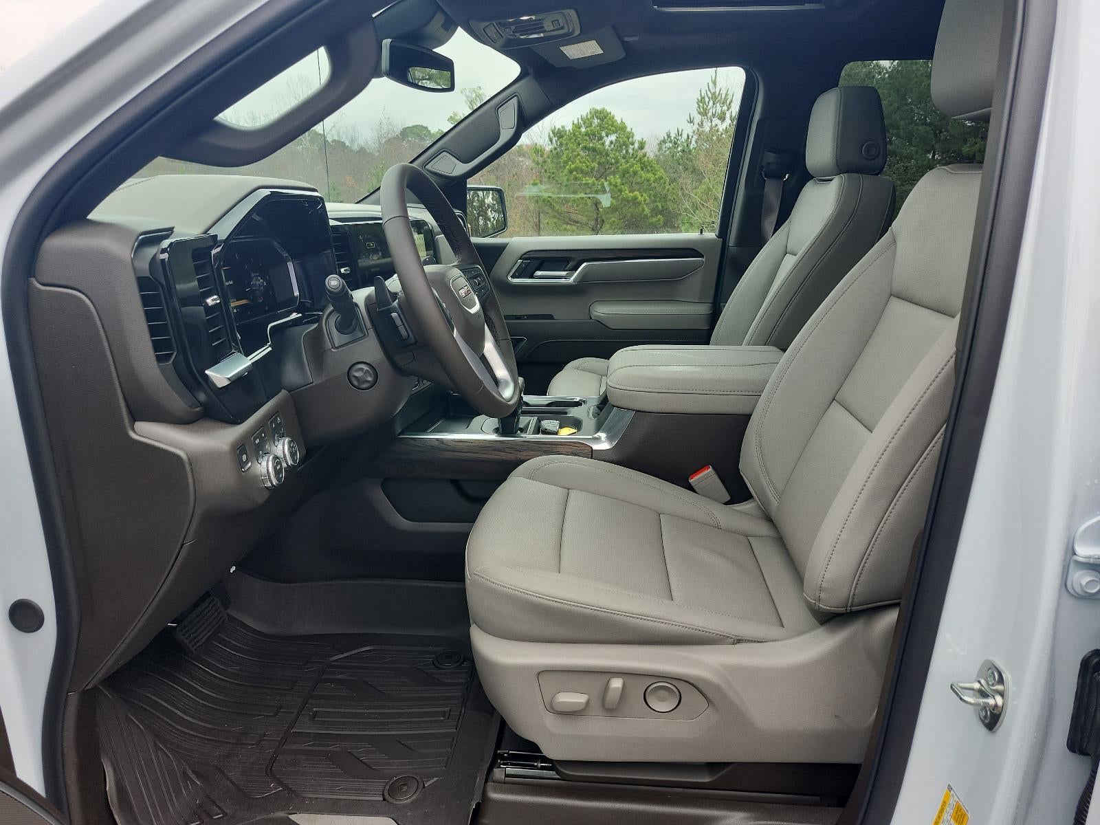 2026 GMC Sierra 1500 Crew Cab Short Box 4-Wheel Drive SLT