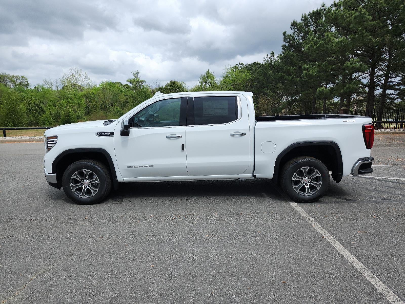 2026 GMC Sierra 1500 Crew Cab Short Box 4-Wheel Drive SLT