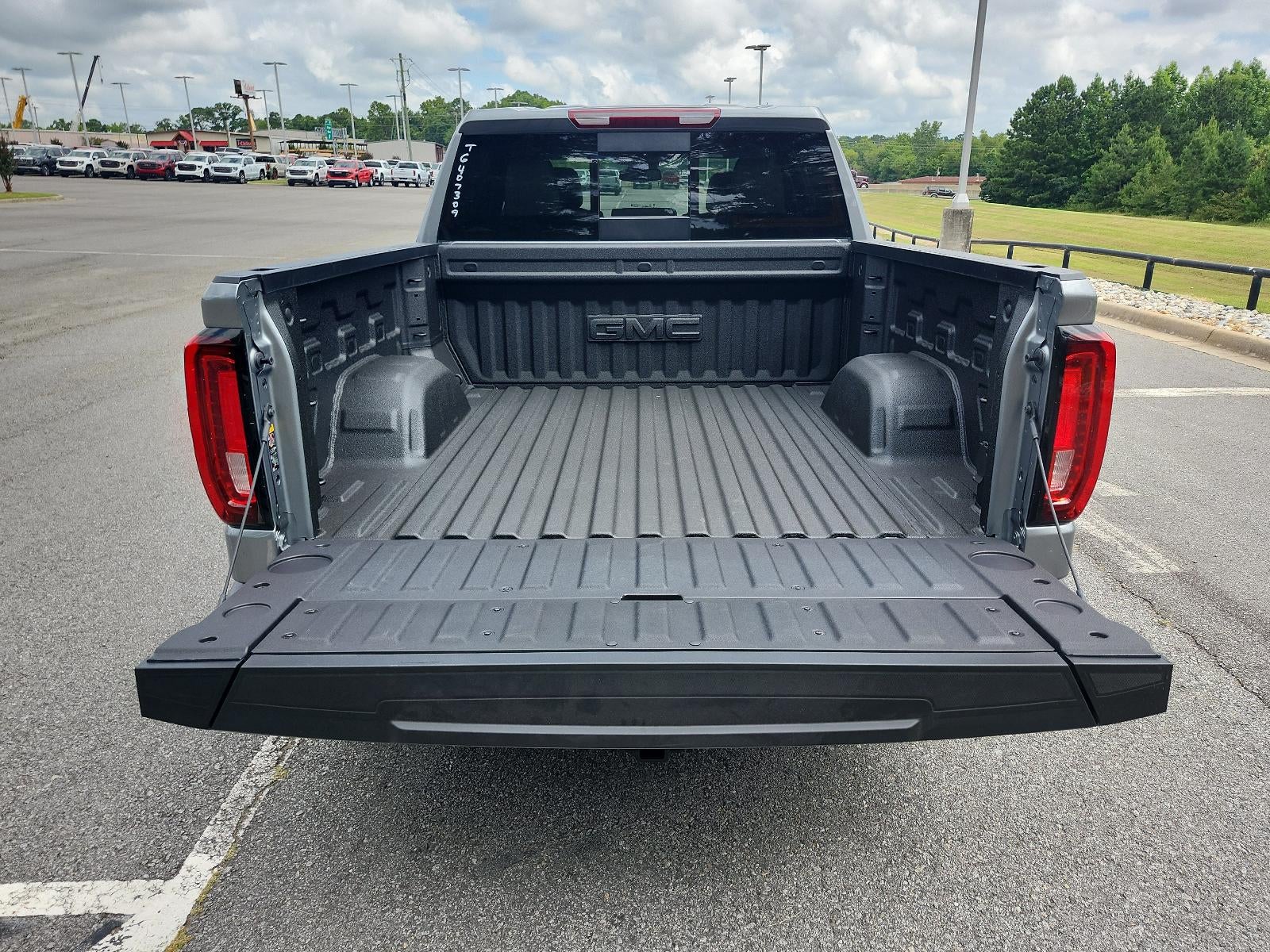 2026 GMC Sierra 1500 Crew Cab Short Box 4-Wheel Drive SLT