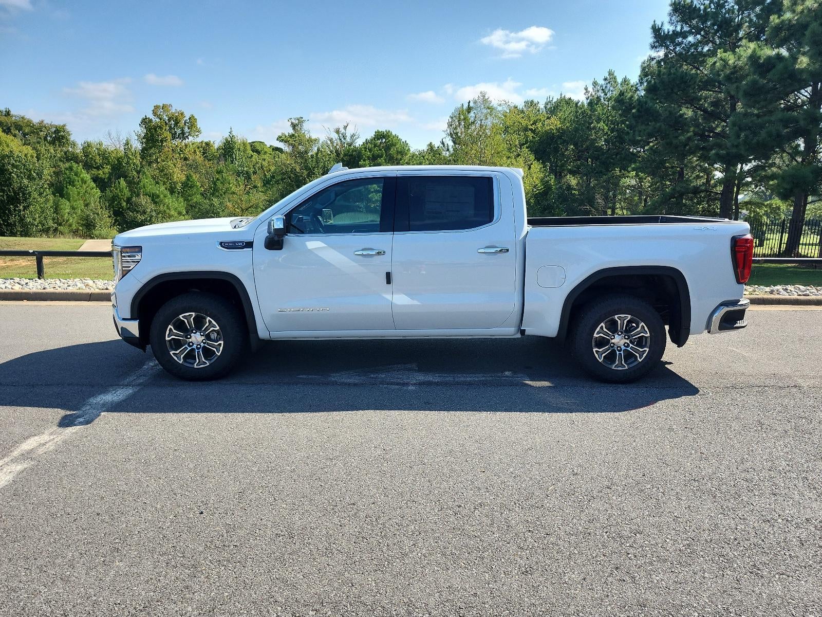 2026 GMC Sierra 1500 Crew Cab Short Box 4-Wheel Drive SLT