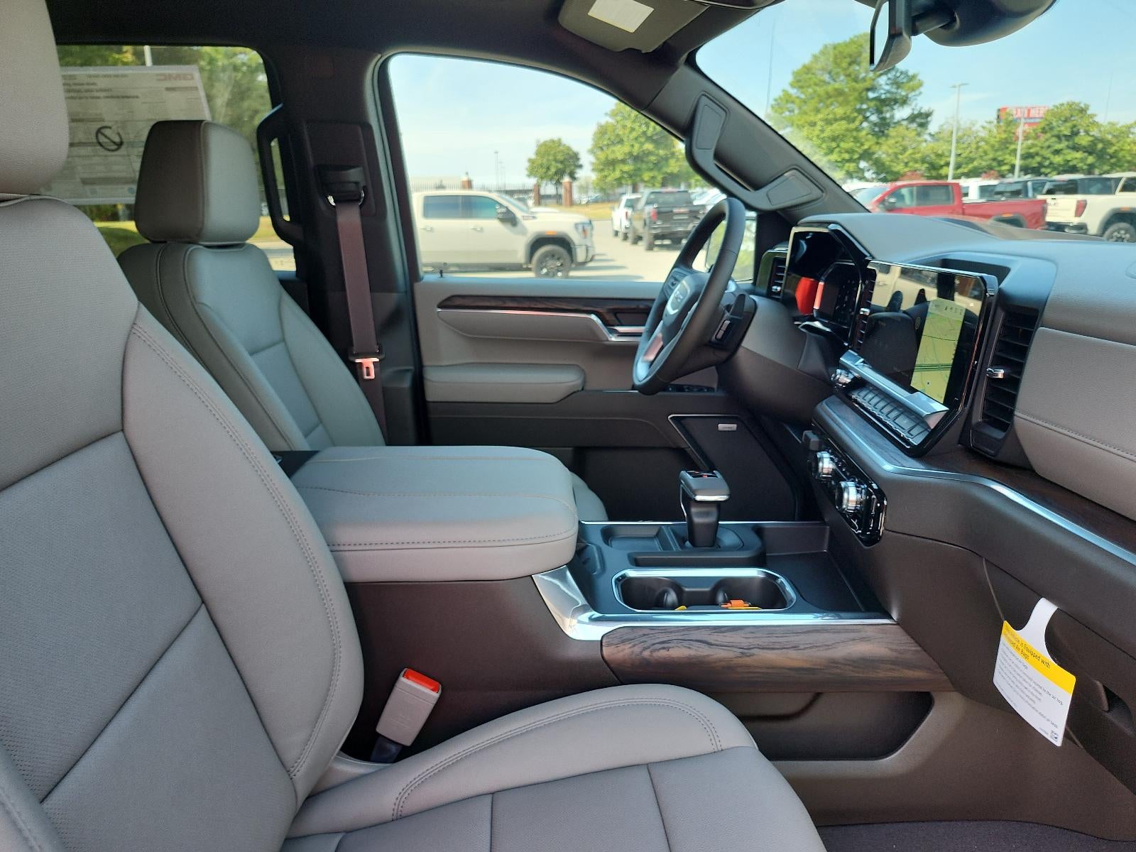 2026 GMC Sierra 1500 Crew Cab Short Box 4-Wheel Drive SLT