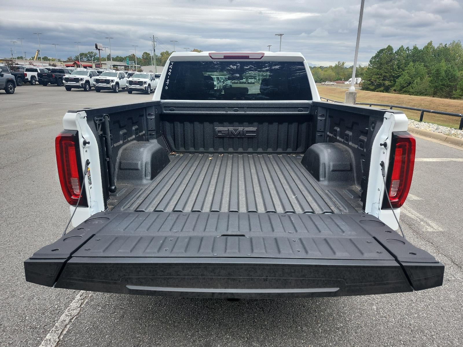 2026 GMC Sierra 1500 Crew Cab Short Box 4-Wheel Drive SLT