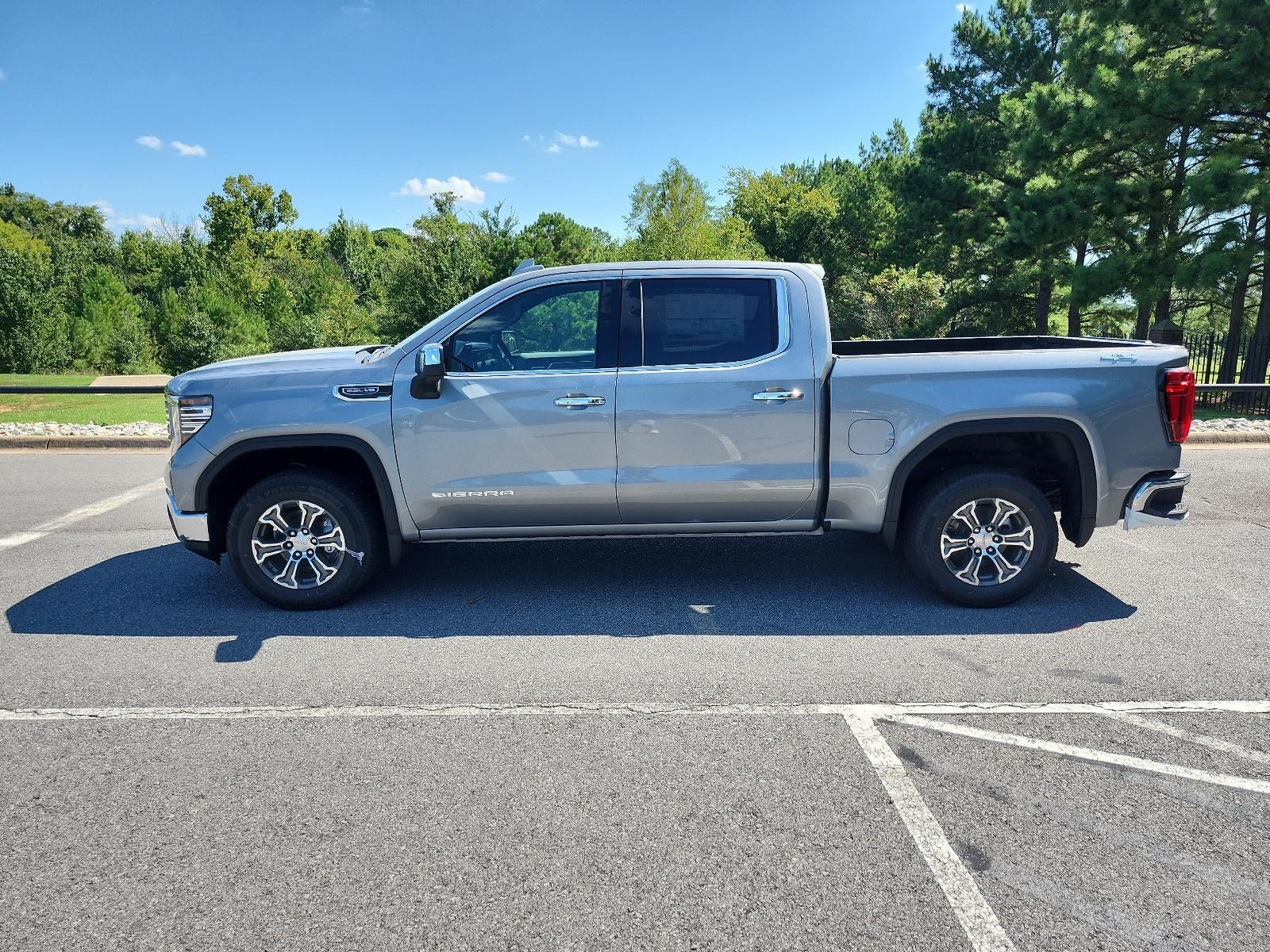 2026 GMC Sierra 1500 Crew Cab Short Box 4-Wheel Drive SLT
