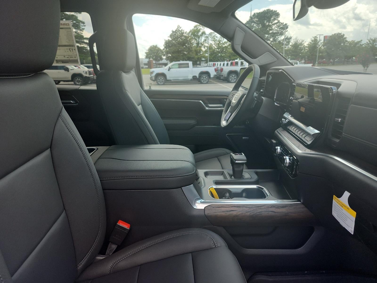 2026 GMC Sierra 1500 Crew Cab Short Box 4-Wheel Drive SLT