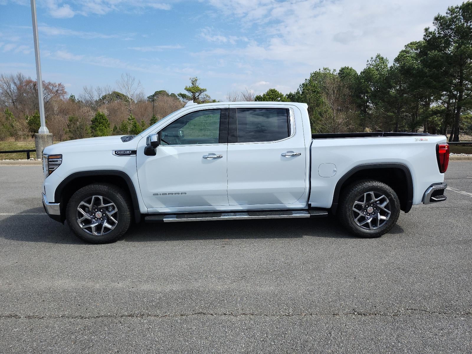 2026 GMC Sierra 1500 Crew Cab Short Box 4-Wheel Drive SLT