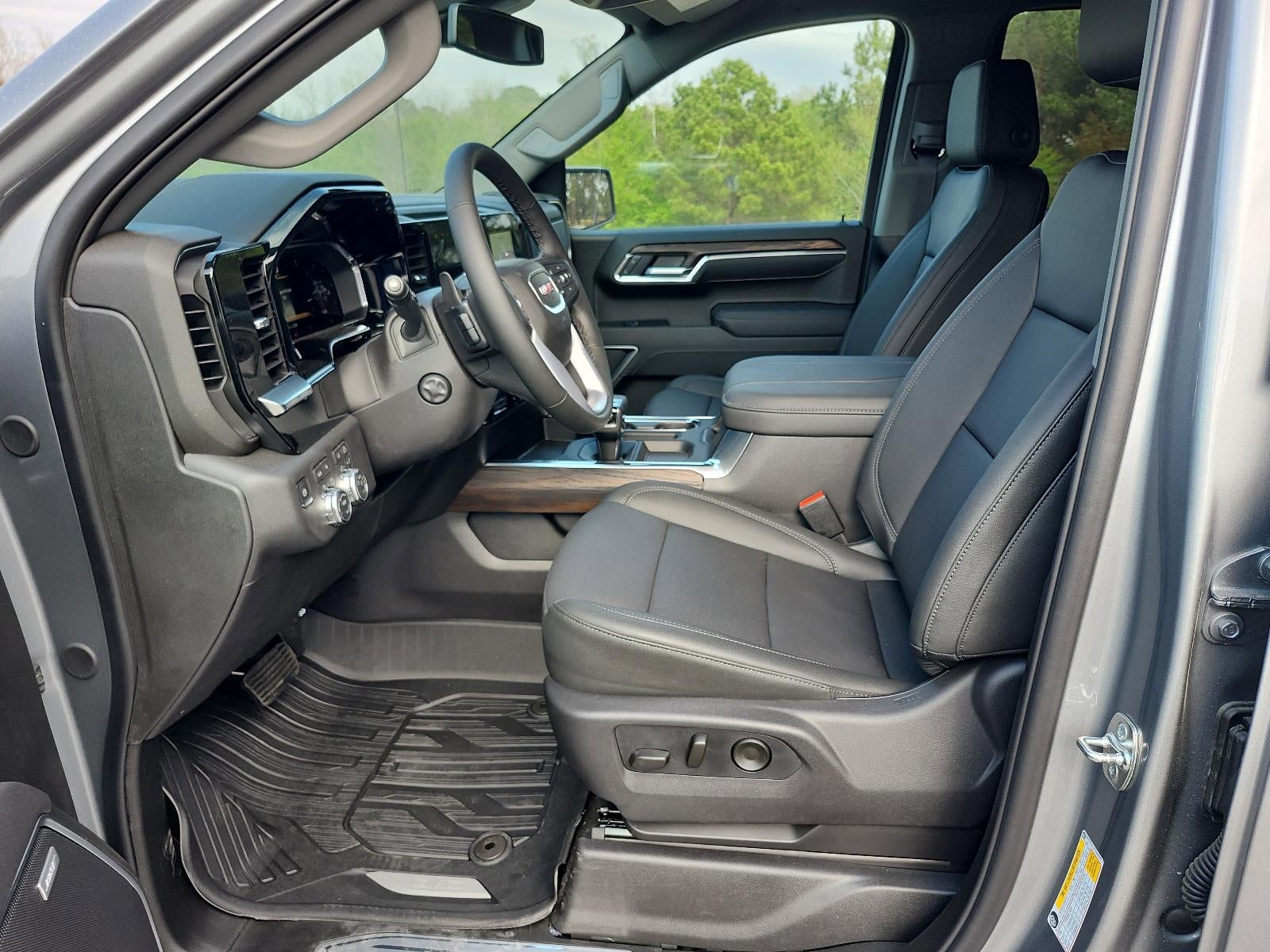 2026 GMC Sierra 1500 Crew Cab Short Box 4-Wheel Drive SLT