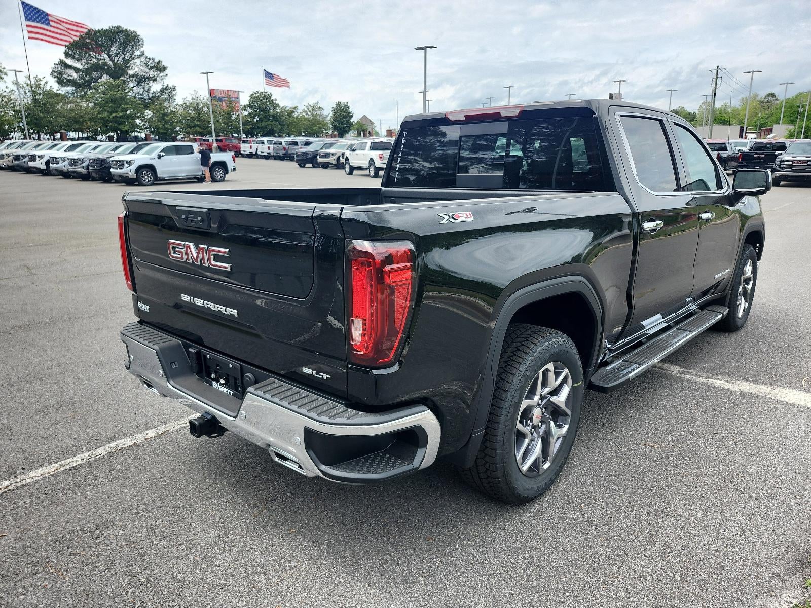 2026 GMC Sierra 1500 Crew Cab Short Box 4-Wheel Drive SLT