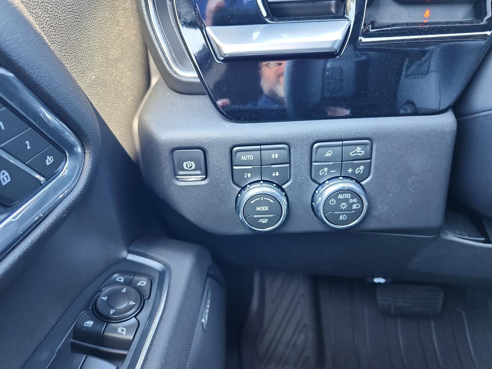 2026 GMC Sierra 1500 Crew Cab Short Box 4-Wheel Drive SLT